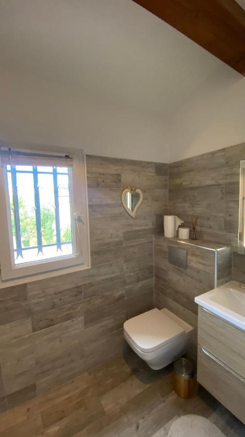 Les Magnolias Bed & Breakfast Марсилия Екстериор снимка